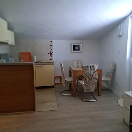 Antea Τρογκίρ