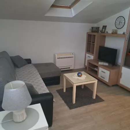 Antea Τρογκίρ